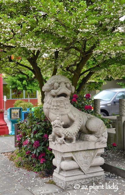 entrance to the gardens.