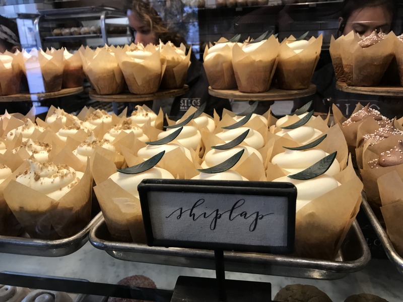 Shiplap cupcakes (Magnolia Silos)