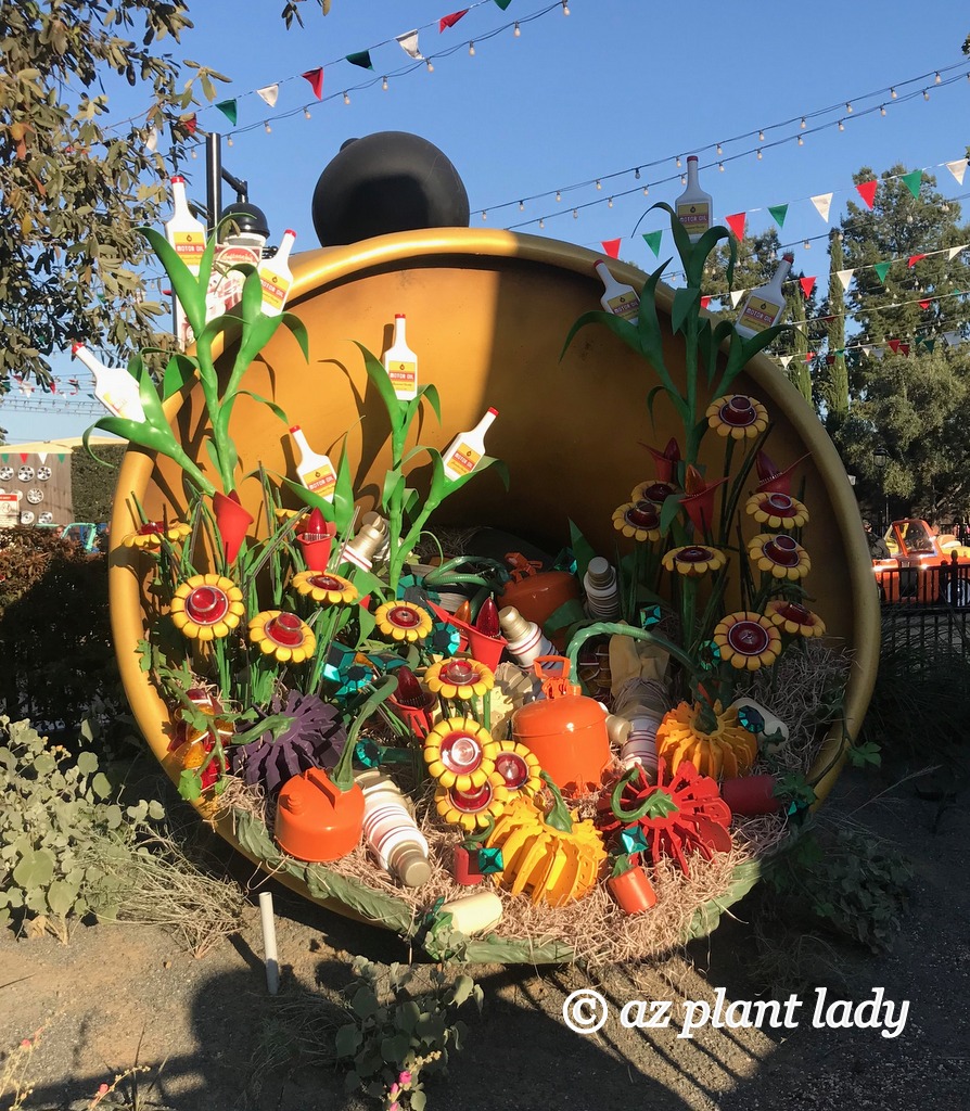 Cozy Cone Hotel pretend garden